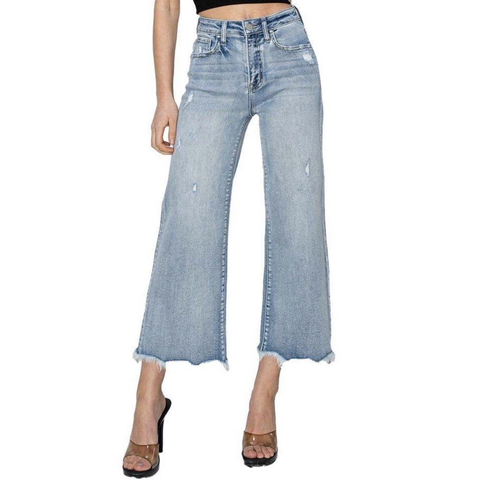 RISEN‎ Jeans Women's sz.30 Light Wash Flare Raw Hem Distressed Jeans  RDP5762